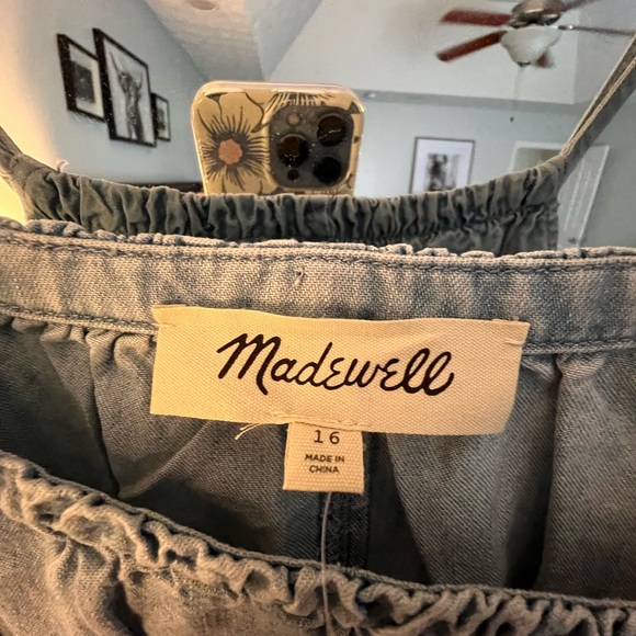 Madewell - Cutaway Tiered Midi Dress - Picture 5 of 11